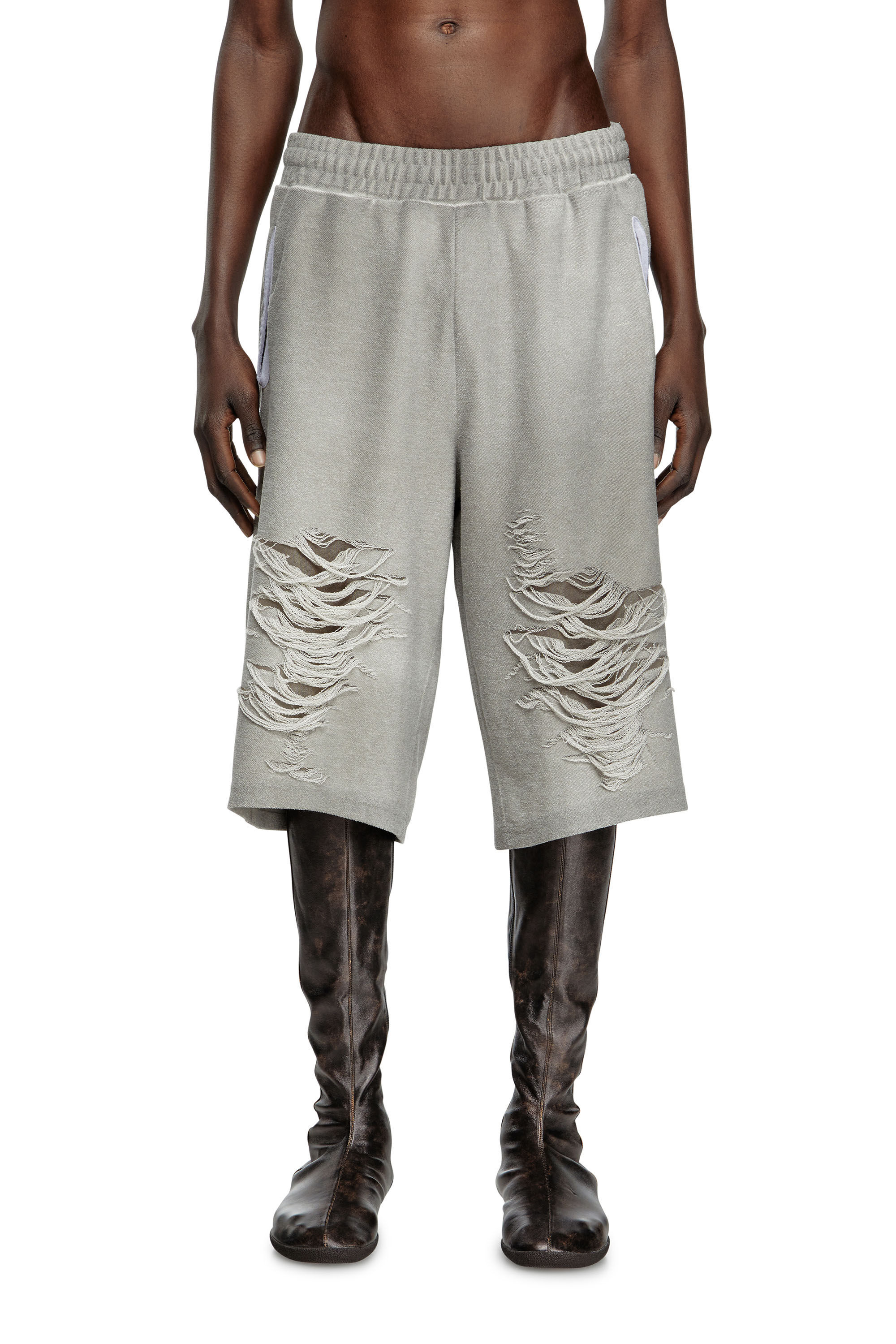 Diesel - P-PERC-SHORT, Herren Shorts mit vielgetragenen Knien in Grau - 3