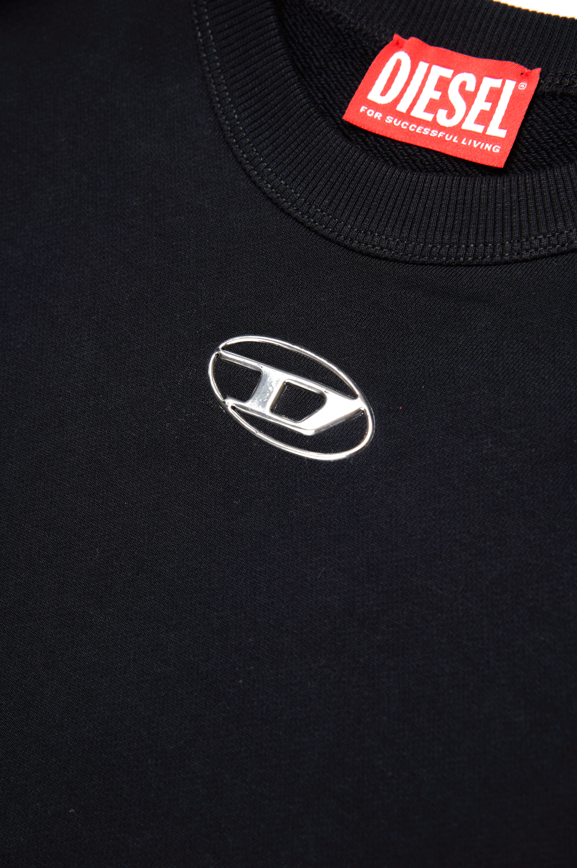 Diesel - SMACSISOD OVER, Herren Sweatshirt mit Oval D-Logo aus Metall in Schwarz - 4