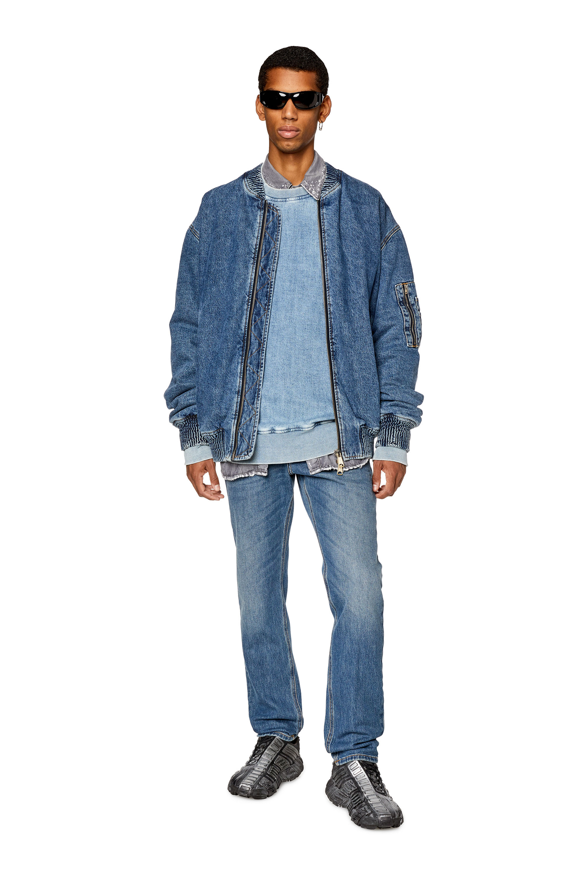 Diesel - Tapered Jeans 1986 Larkee-Beex 09F88, Herren Tapered Jeans - 1986 Larkee-Beex in Mittelblau - 2